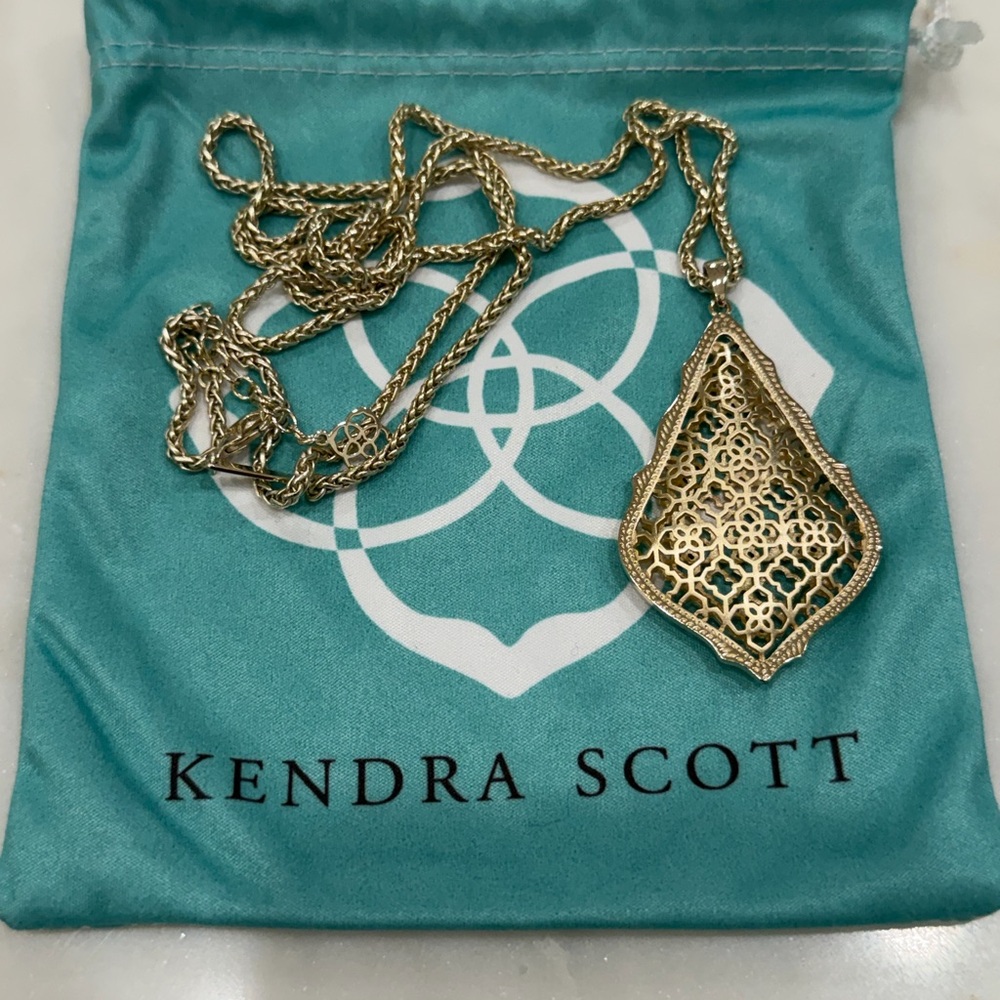 Kendra Scott Gold Filigree Pendant Necklace - Picture 3 of 3
